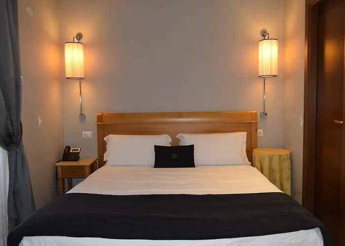 Dei Quiriti Otel *